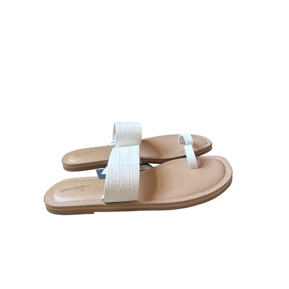 Universal Thread Juno White Croc Toe Loop Memory Foam Sandals Womens 7 NEW